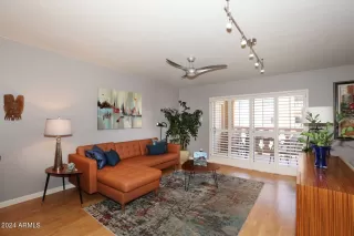 Photo #6: 6677322 Listing 