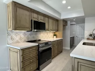 Photo #2: 6677498 Listing 