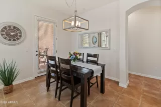 Photo #5: 6677509 Listing 