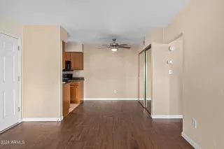 Photo #5: 6677630 Listing