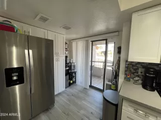 Photo #6: 6677675 Listing 