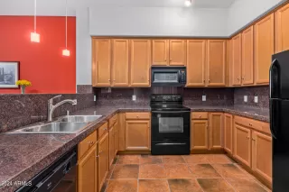 Photo #5: 6677758 Listing 