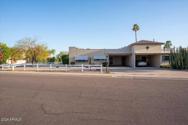 MLS: 6677847 Condo For Sale