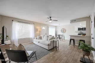 Photo #1: 6677881 Listing