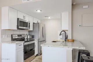 Photo #2: 6677881 Listing