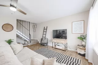 Photo #5: 6677881 Listing