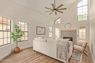 Photo #2: 6677951 Listing 