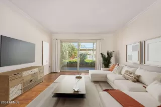 Photo #1: 6678100 Listing