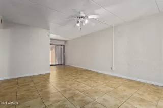Photo #3: 6678148 Listing