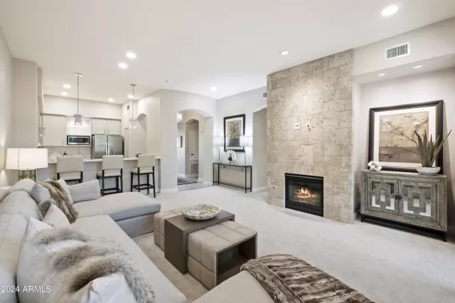 MLS: 6678354 Condo For Sale
