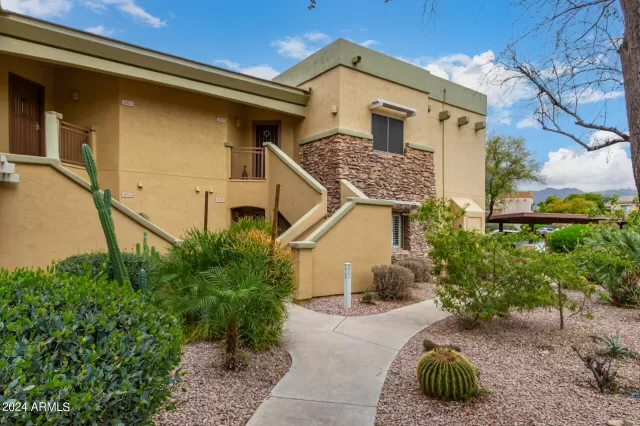 MLS: 6678794 Condo For Sale