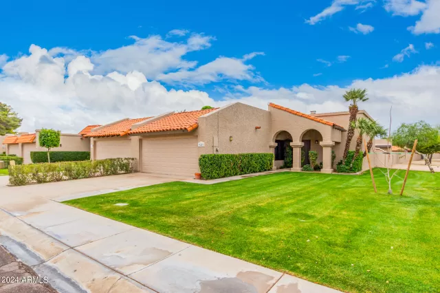 MLS: 6678859 Condo For Sale