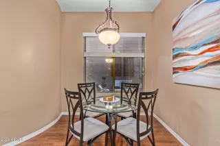 Photo #6: 6678889 Listing