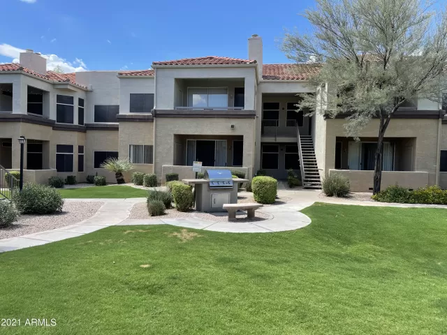 MLS: 6679268 Condo For Sale