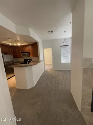 Photo #5: 6679268 Listing