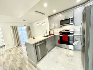 Photo #2: 6679312 Listing