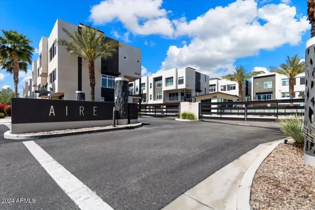 MLS: 6679438 Condo For Sale