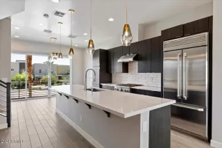 Photo #3: 6679438 Listing