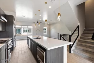 Photo #4: 6679438 Listing