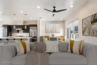 Photo #6: 6679438 Listing