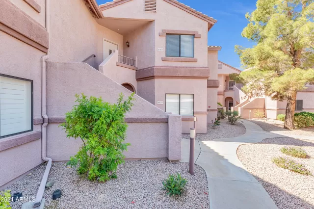 MLS: 6679566 Condo For Sale