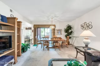 Photo #2: 6679566 Listing 