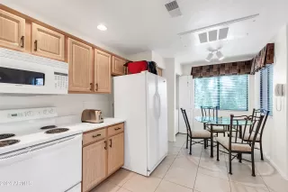 Photo #6: 6679566 Listing 