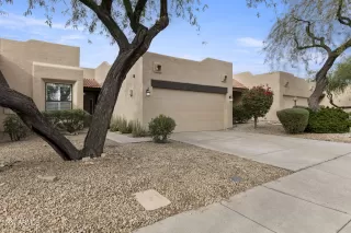 Photo #5: 6679589 Listing