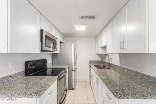 Photo #2: 6679607 Listing