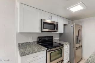 Photo #3: 6679607 Listing