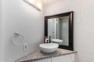 Photo #4: 6679607 Listing