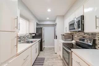 Photo #4: 6679639 Listing 