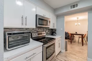 Photo #5: 6679639 Listing 