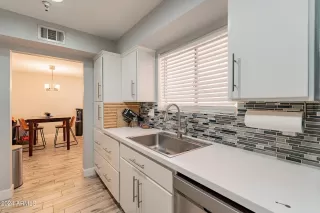 Photo #6: 6679639 Listing 