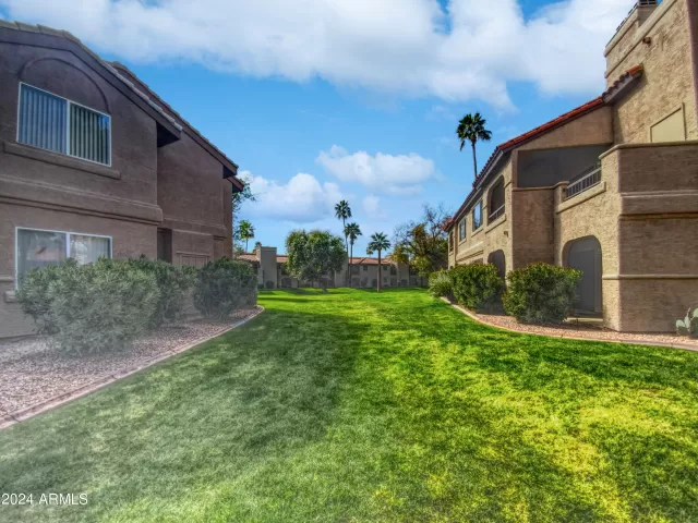 MLS: 6679853 Condo For Sale