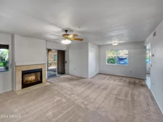Photo #4: 6679853 Listing