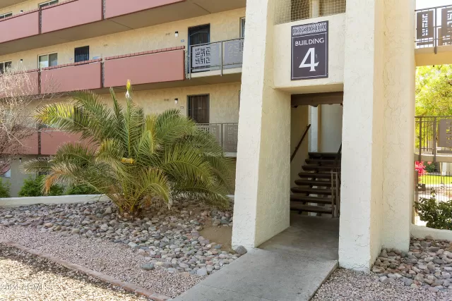 MLS: 6679951 Condo For Sale