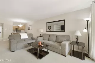 Photo #3: 6679951 Listing 