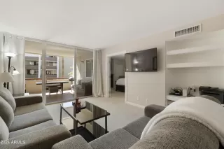 Photo #4: 6679951 Listing 