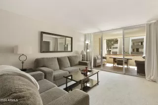 Photo #5: 6679951 Listing 