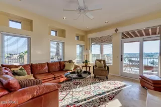 Photo #5: 6679986 Listing