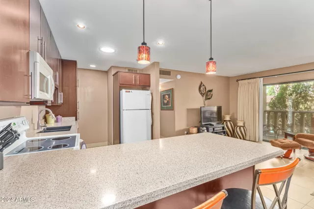 MLS: 6680145 Condo For Sale