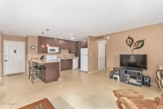 Photo #5: 6680145 Listing 