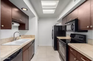 Photo #5: 6680257 Listing 