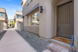 Photo #3: 6680317 Listing