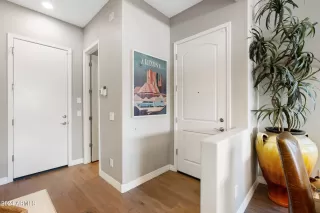 Photo #4: 6680317 Listing