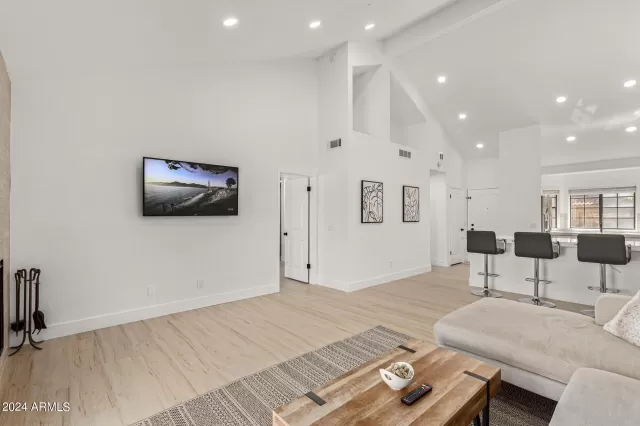 MLS: 6680683 Condo For Sale