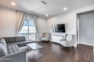 Photo #2: 6680763 Listing