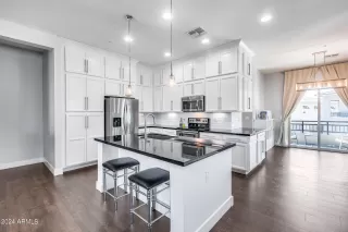 Photo #6: 6680763 Listing