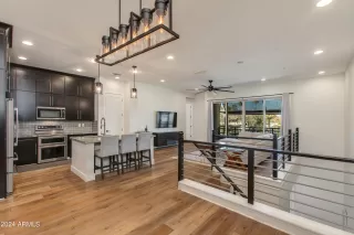 Photo #6: 6680853 Listing